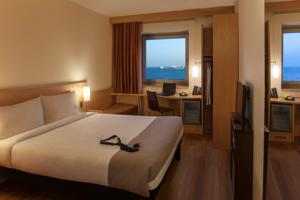 تور ترکیه هتل ایبیس - آژانس مسافرتی و هواپیمایی آفتاب ساحل آبی